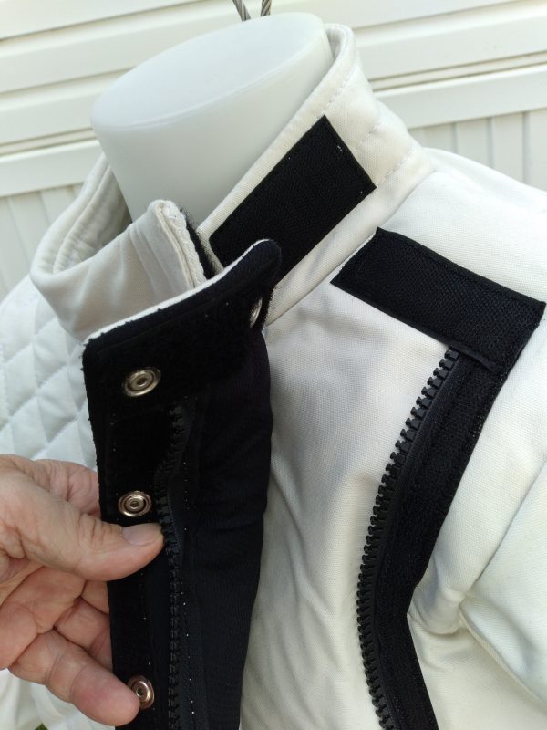 HEMA colonel jacket 800N fastening detail