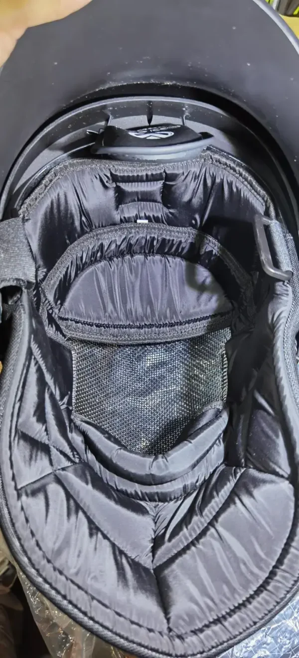 Interior view of Cobra Mask