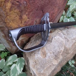 Kvetun Slotted Guard Saber